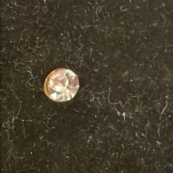 0.5” gold tone prong set crystal stud earrings in hypoallergenic posts - Picture 6 of 9